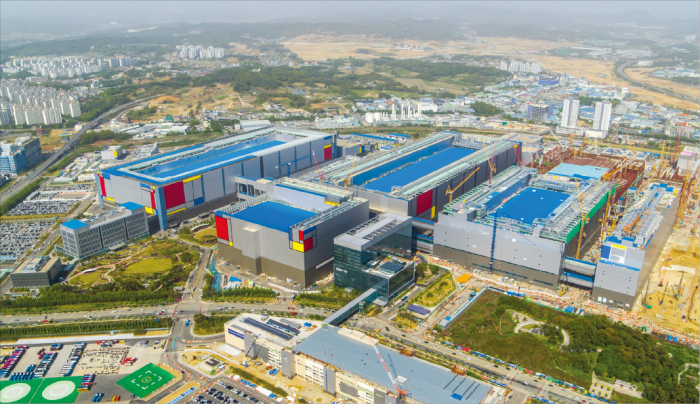 Samsung　Electronics'　Pyeongtaek　Campus　sprawls　2.89　million　square　meters