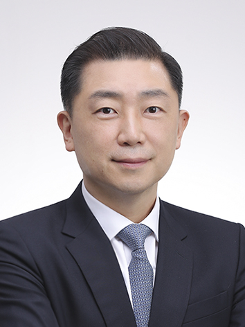 Park　Hyun-chul　was　named　Winia　Electronics'　CEO　in　early　May　2022