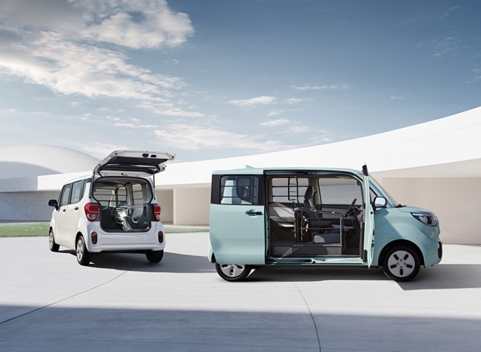 Kia's　purpose-built　vehicles　based　on　its　one-seat　Ray　minivan