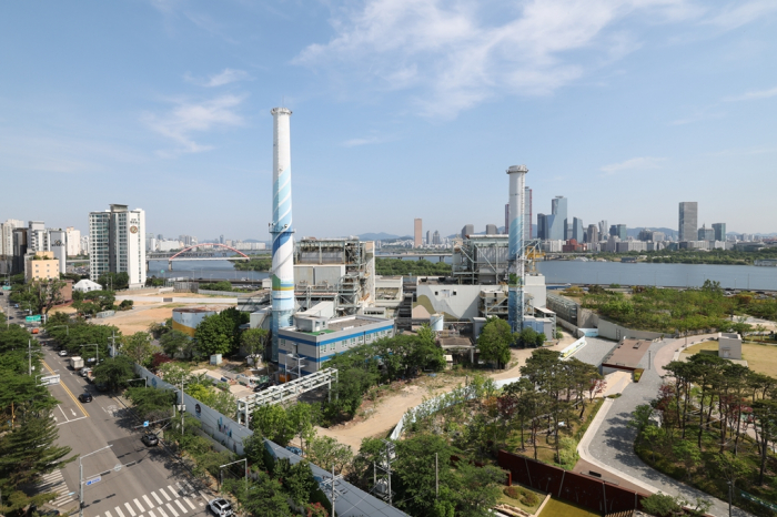 KEPCO's　coal-powered　plant　in　Seoul