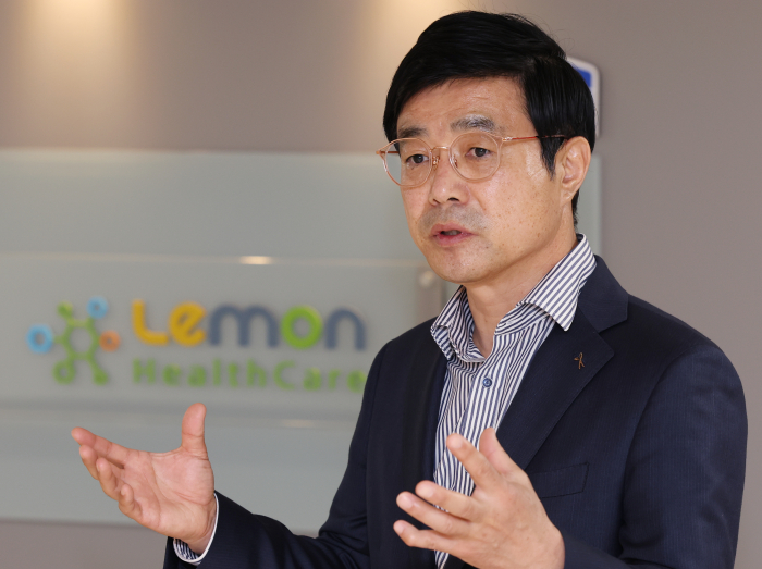  Lemon　Healthcare　CEO　Steve　Byeong-jin　Hong　during　an　interview　with　The　Korea　Economic　Daily