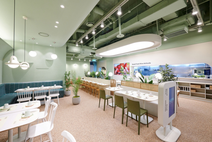 Interior　of　Plantude　restaurant　by　Pulmuone　located　in　COEX