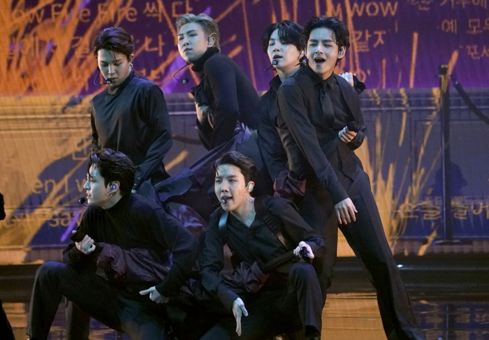 BTS perform during the 64th Annual Grammy Awards in Las Vegas on April 3, 2022 (Courtesy of Yonhap)