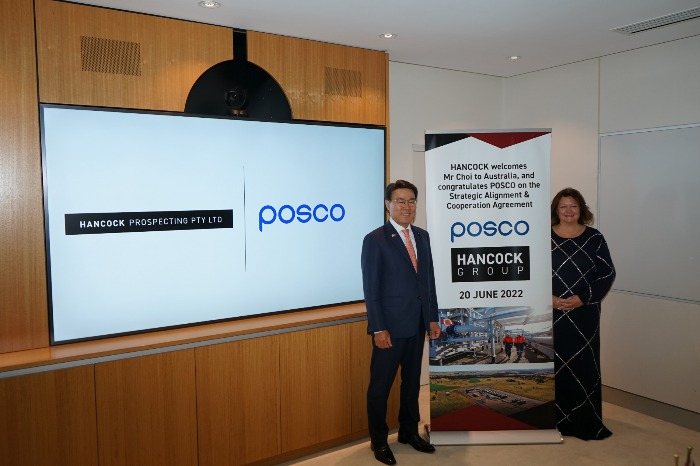 POSCO Group Chairman Choi Jung-woo (left), Hancock Executive Chairman Gina Rinehart