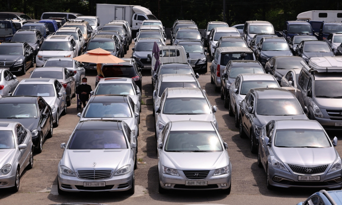 A used car market in Seoul