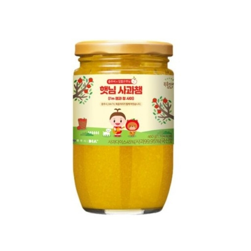 Jars of apple preserves sporting YouTuber Haetnim's character are available on DIA Market