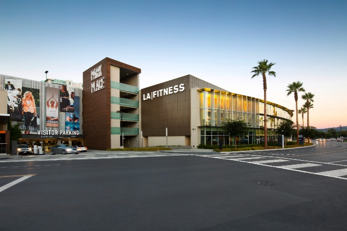 Park　Place,　a　mixed-use　campus　in　Irvine,　California　which　Principal　acquired　in　2015