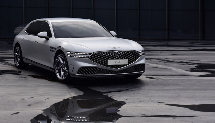 Hyundai's flagship luxury Genesis G90 sedan (Courtesy of Hyundai)