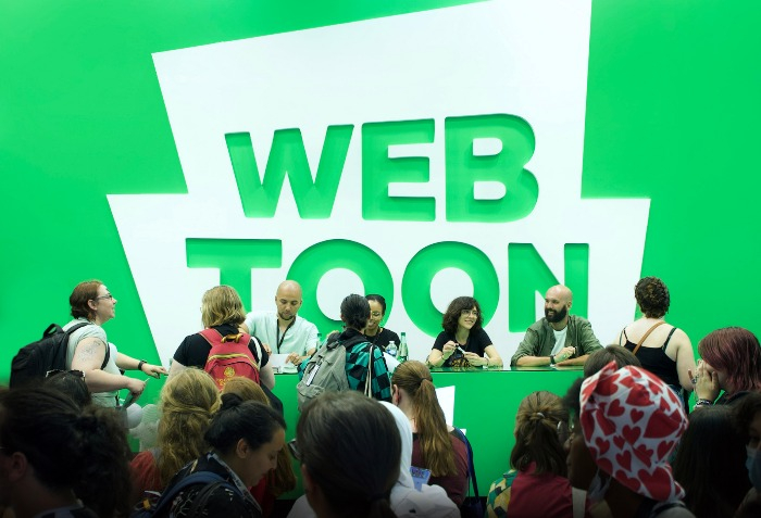 Webtoon artist autograph event in France