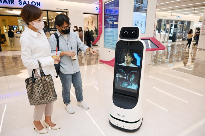 LG's CLOi GuideBot