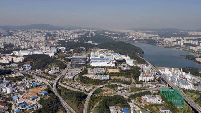 Samsung　Electronics'　Giheung　campus　(Courtesy　of　Samsung)