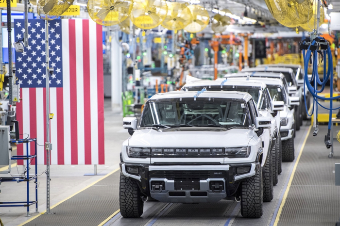 GMC　Hummer　EV　production　line　at　General　Motors'　Factory　ZERO　in　Detroit,　Michigan　(Courtesy　of　AFP,　Yonhap)