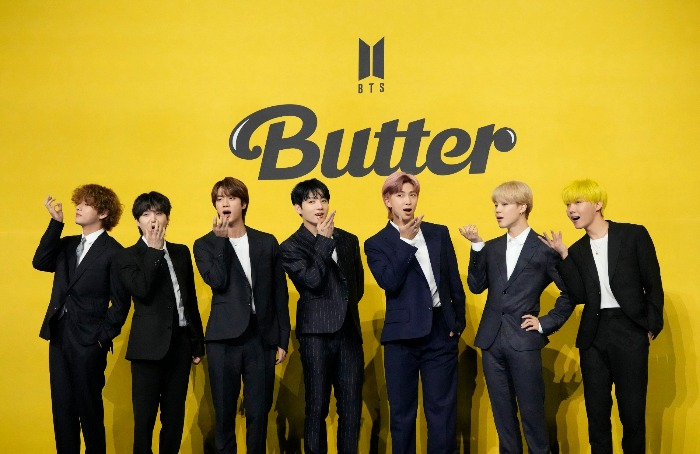 Members　of　K-pop　megaband　BTS　pose　ahead　of　a　press　conference　to　introduce　their　new　single　'Butter'　in　Seoul,　South　Korea　on　May　21,　2021.　(From　left)　V,　SUGA,　JIN,　Jung　Kook,　RM,　Jimin,　and　j-hope.