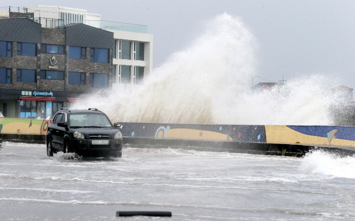 Typhoon　Hinnamnor　landed　on　Jeju　Island　on　the　southern　coast　of　Korea　on　Monday
