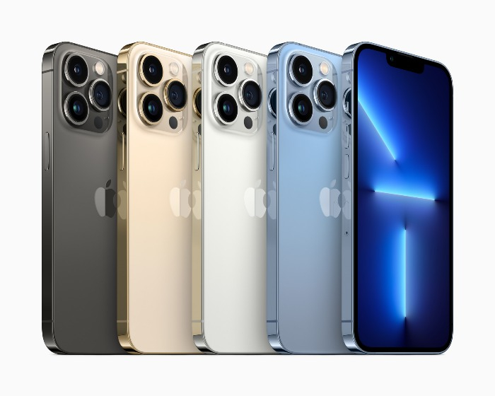 Apple's　iPhone　13　series