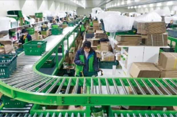 Oasis'　logistics　center　in　Seongnam,　Gyeonggi　Province　(Courtesy　of　Oasis)