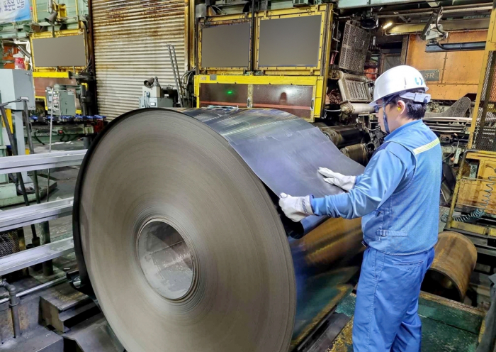 POSCO may need months to normalize typhoon-hit steel mill - KED Global