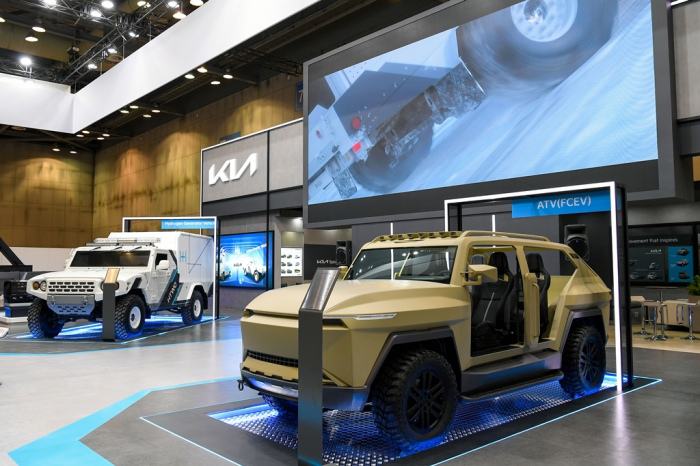 Kia's　military　vehicles　at　DX　Korea　2022