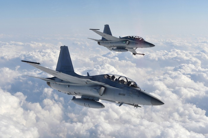 Korea　Aerospace　Industries'　FA-50　Golden　Eagle　jet　trainers