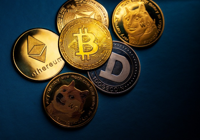 Ripple,　ADA,　Solana　and　Dogecoin　are　among　the　popular　coins　in　S.Korea,　alongside　Bitcoin　and　Ethereum