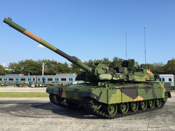 Hyundai　Rotem’s　next-generation　main　battle　tank,　the　K2　Black　Panther