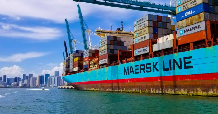 Maersk　is　the　world's　top　shipping　company