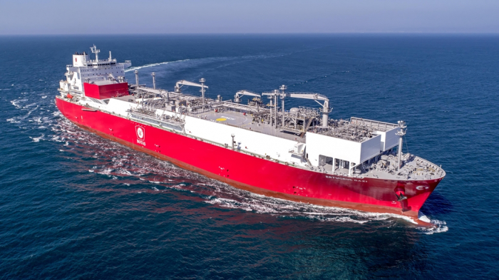 A　170,000-cubic-meter　LNG-FSRU　built　by　Hyundai　Heavy　Industries