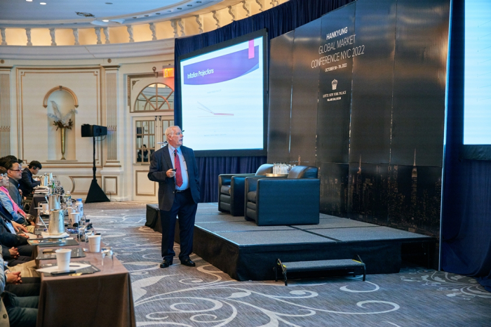Former Boston Fed President Eric Rosengren (middle) speaks at the Hankyung Global Market Conference NYC 2022, hosted by The Korea Economic Daily in New York on Oct. 6, 2022