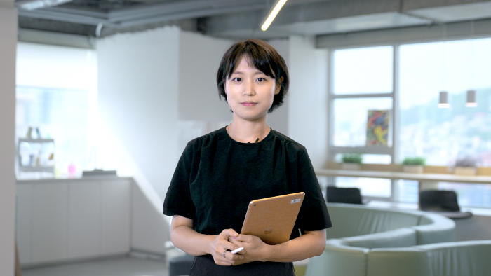 Go　Yejin　is　the　founder　and　CEO　of　Onuii 