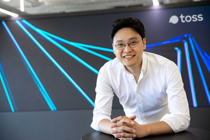 Lee　Seung-geon　is　the　Chief　Executive　Officer　of　Toss,　operated　by　Viva　Republica