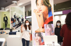 Vietnamese MZers ensnared by K-beauty, K-fashion, K-everything
