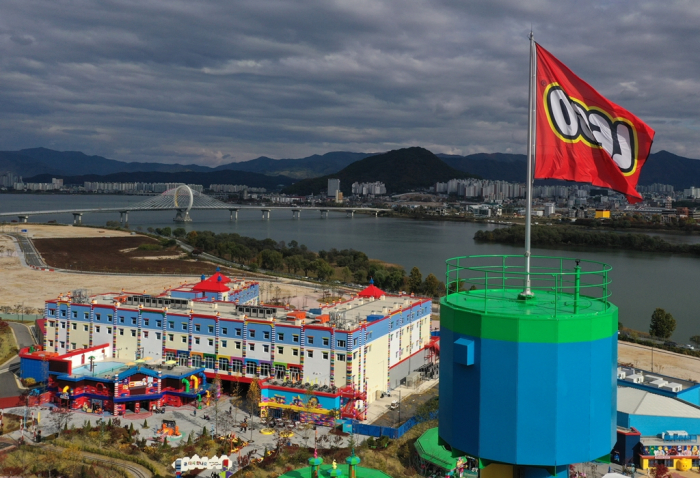Legoland　Korea　in　Chuncheon,　Gangwon　Province,　about　100　km　east　of　Seoul　(Courtesy　of　Yonhap)