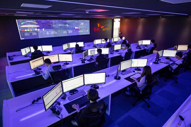 SK　Shieldus'　cybersecurity　control　center,　Secudium　(Courtesy　of　SK　Shieldus)