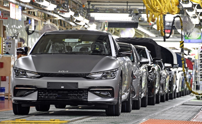 Kia's　EV6　assembly　line　in　Korea