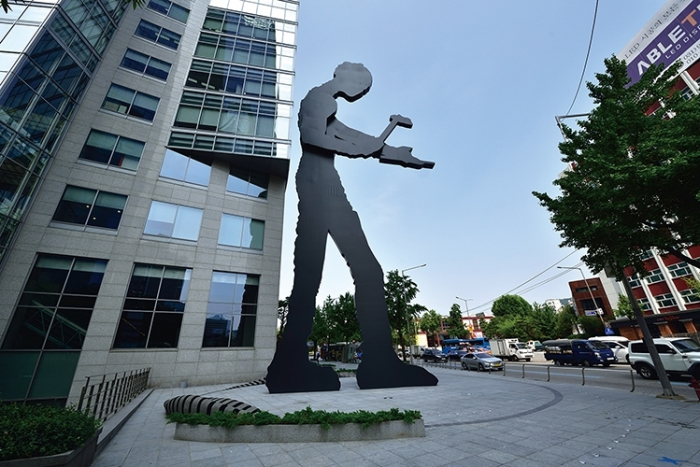 Heungkuk　Life　Insurance's　headquarters　in　Seoul