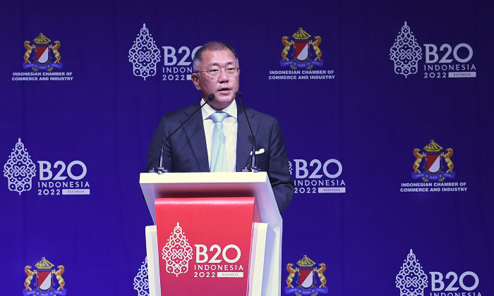 Hyundai　Motor　Group　Chairman　Chung　speaks　at　B20　Summit　Indonesia　2022