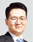 Chairman and CEO of Hanjin Group and Korean Air Walter Cho