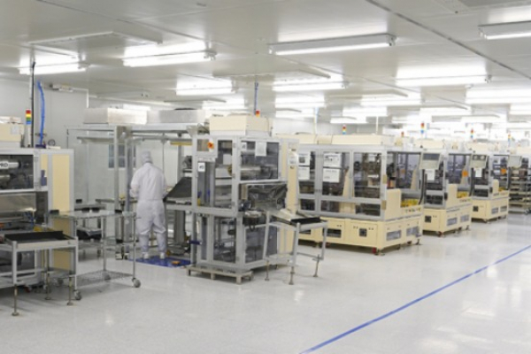 Iljin　Display's　touch　panel　manufacturing　facilities　(Courtesy　of　Iljin)