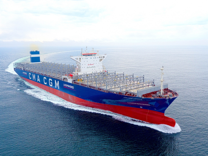 An LNG-powered container ship built by Hyundai Samho Heavy