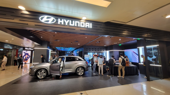 Hyundai　opens　its　first　brand　store　at　a　luxury　shopping　mall　in　Beijing　in　August　2022　to　boost　sales　in　China
