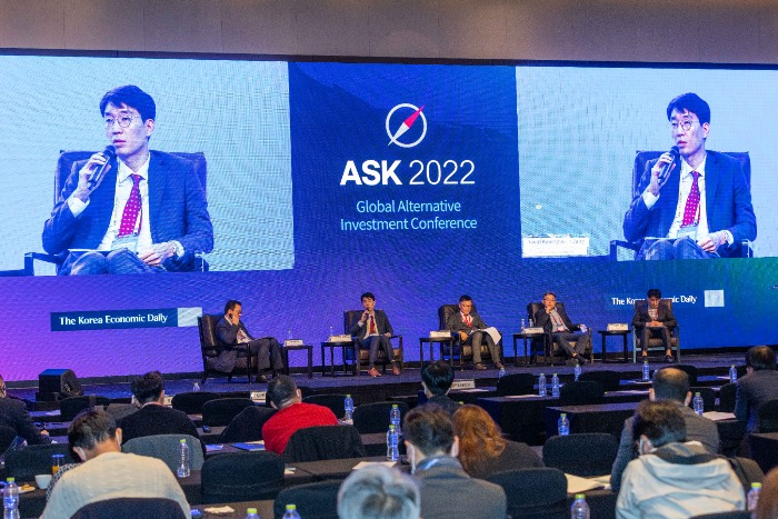 NPS　American　real　estate　investment　head　Jang　Kyung-hwan　speaks　in　October　at　ASK　2022　conference,　biannual　alternative　investment　forum　hosted　by　The　Korea　Economic　Daily