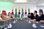 Saudi prince’s Seoul trip brings $30 billion in business deals