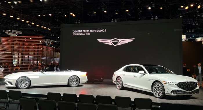 Hyundai’s　Genesis　G90　named　MotorTrend’s　2023　Car　of　the　Year