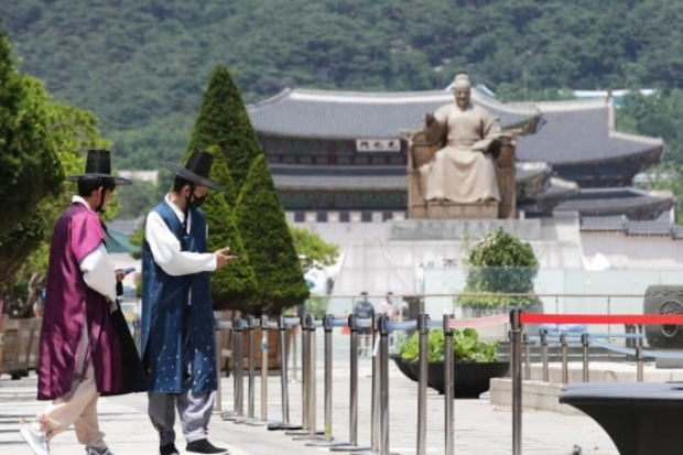 Gwanghwamun,　a　major　tourist　spot　in　Seoul