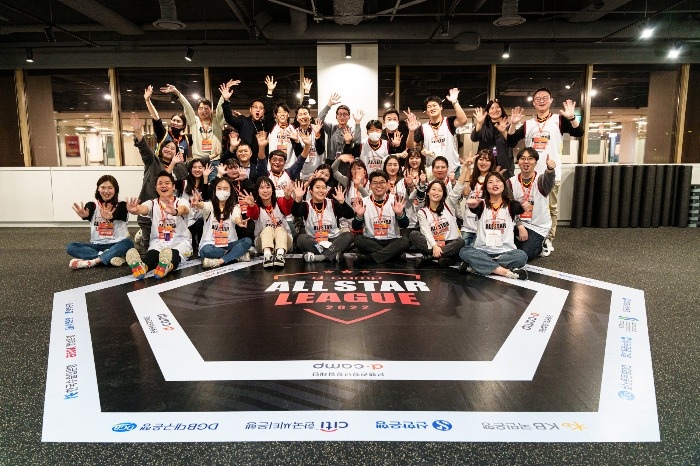 D.Day X D.Camp All-Star event where 10 startups duked it out before a panel of VCs ((Courtesy of D.Camp)
