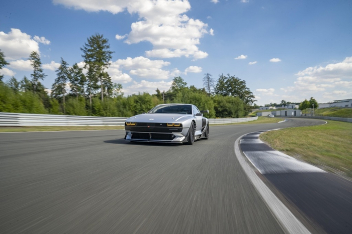 Hyundai's　concept　car　N　Vision　74