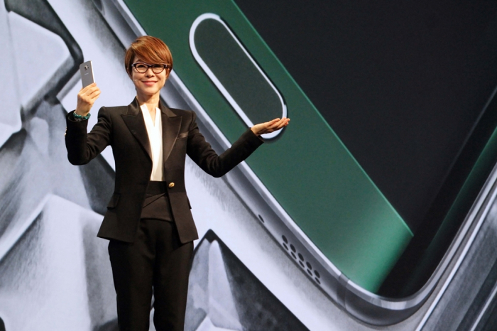 Lee　Young-hee,　Samsung's　head　of　global　marketing