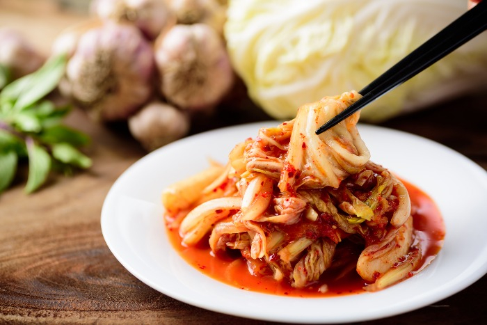 Cabbage　kimchi　is　the　most　common　type　of　kimchi 