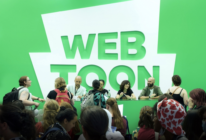 Naver Webtoon's foreign artist autograph signing event