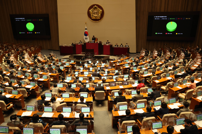 South　Korea　passes　new　law　making　everyone　a　little　younger